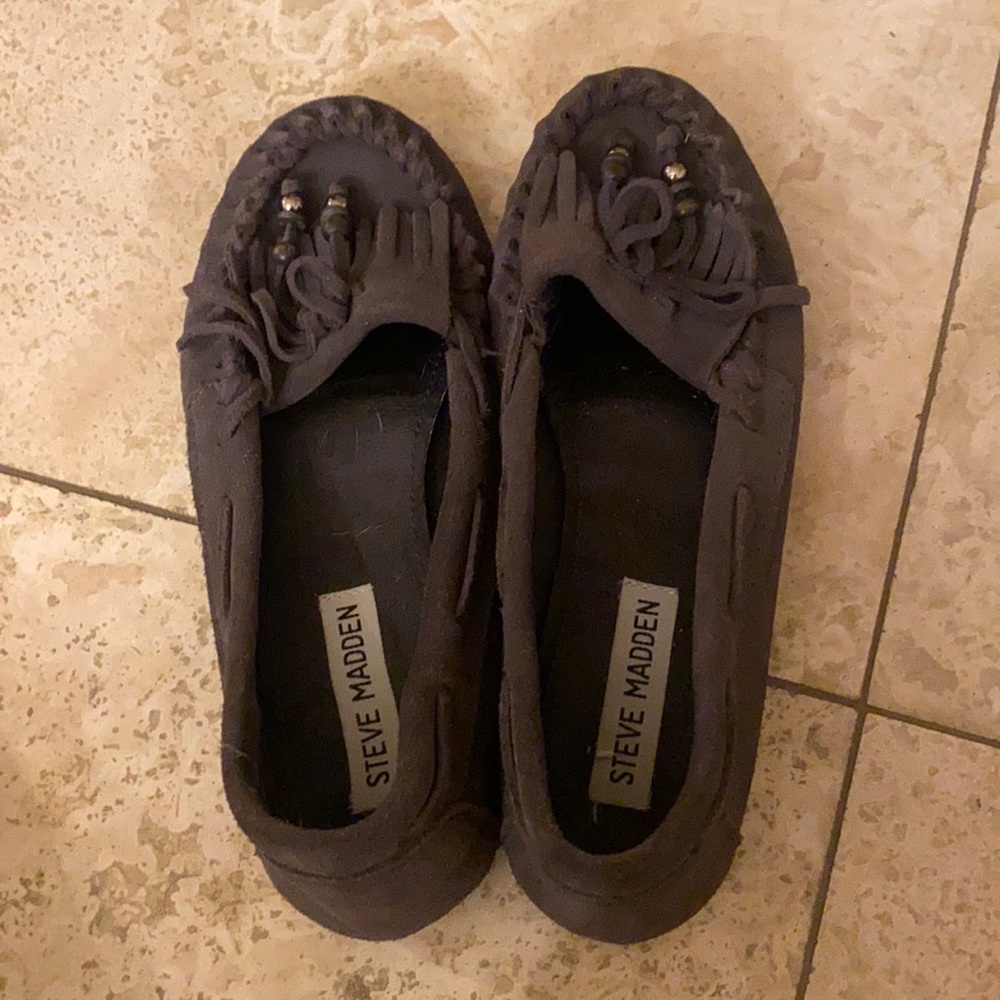 Steve Madden Grey Moccasin Flats